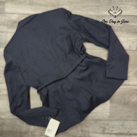 Villager Two Button Belted Blazer Size 6 - Picture 5 of 5